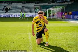 Borussia dortmund duo jadon sancho and erling haaland also make the list and will be strong favourites. Erling Haaland Overtakes Harry Kane To Become The Second Most Valuable Footballer In The World Saty Obchod News