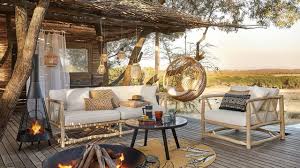 Table extensible en teck très pratique lorsque vous recevez des amis ou votre famille, fauteuils et chaises de jardins pour vous relaxer, chaises et tables en fer forgé pour une ambiance plus baroque. Salon De Jardin Pas Cher Design Le Meilleur Des Meubles Outdoor Cote Maison