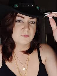 Amber Danner's Instagram, Twitter & Facebook