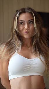 Dejanee Williams's Instagram, Twitter & Facebook