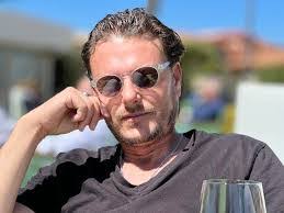 Paul Kirchoff's Instagram, Twitter & Facebook