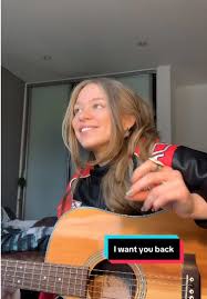 7-Year-Old Zoe Practicing Jackson 5's Who's Lovin' You by Ear