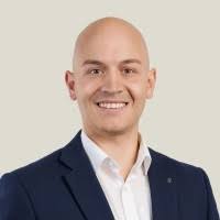 20+ "Erwin Arnold" profiles