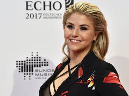 Auch scarlett johansson die vorher nachher so krass. Das Gestandnis Von Beatrice Egli Schatten Uber Der Schlagerwelt Musik National Vol At