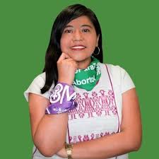 Is drinking a super porky by cerveceria elizondo. Aidde C Aidde Cr Twitter