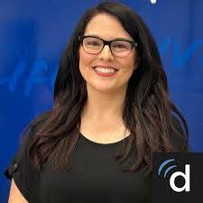 Kari Lucas's Instagram, Twitter & Facebook