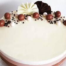 Gateau Anniversaire Paris Licorne Fortnite Un Patissier Cakedesigner Djti4v Photo Gateau Anniversaire Gateau Anniversaire Ganache Chocolat Au Lait