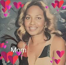 Shondra Giles's Instagram, Twitter & Facebook