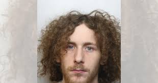 Man with links to Ellesmere Port wanted by police