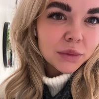 Hayley Arnold (@HayleyyArnold)