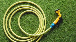 You will need water, dishwashing detergent, borax, and some baking soda. How To Keep Your Garden Hose Untangled Lifesavvy