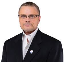 Ralph Gottschalk's Instagram, Twitter & Facebook