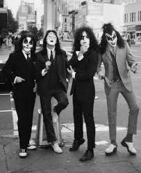 Kiss Dressed To Kill Coole Bands Kiss Band Musik