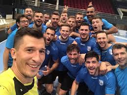 Aceasta este pagina noastra oficiala de facebook. Amical Csm BucureÈ™ti Fc Barcelona Europa Fm