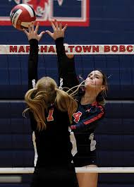 Bobcats band together to sweep Scarlets