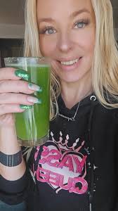 Alaskan cruise nail ideas with gems and art?