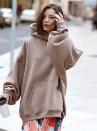 25 Casual Oversized Hoodie Ideas For Women Pinmagz Oversized Hoodie Outfit Women Hoodie Outfit Hoodie Outfit