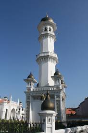 Jalan masjid kapitan keling has been referred to as 'street of harmony' in georgetown, coincidentally due to presence of heritage houses for religious and cultural activities. Kapitan Keling Mosque Jalan Masjid Kapitan Keling Formerly Pitt Street My Penang Foot Step