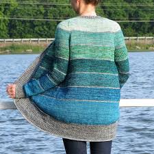 Je veux trouver un joli tricot pour mon bébé ou à offrir pas cher ici modele tricot pull femme. Blog Laine Tricot Crochet Tricot Tricot Et Crochet Laine Tricot