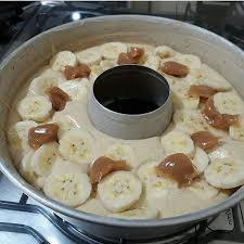 Calda De Açucar Para Bolo De Banana Bolo De Banana Com Doce De Leite Ingredientes 3 Ovos 2 Xicaras De Farinha De Trigo 1 Xicara De Leite 1 Xicara Receita Bolo De Banana Receitas Bolo De Banana