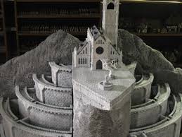 Minas Tirith Model By Tom Young Miniaturegaming Lotr Lordoftherings Foammodeldisplay Miniature Gaming Minas Tirith Miniatures