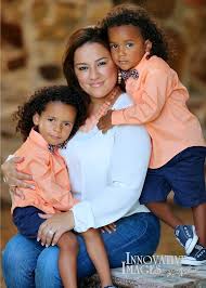 Résultat de recherche d'images pour "white woman with child"