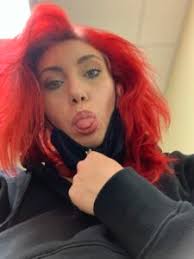 Absolutely dying to dye her hair