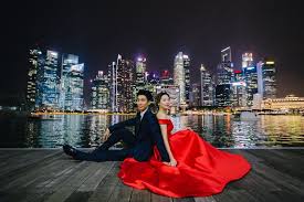 Singapore Pre Wedding Photoshoot At Gardens By The Bay And Marina Bay Area Cheng Onethreeonefour Pre Wedding Photoshoot Wedding Photoshoot Wedding Photos Poses