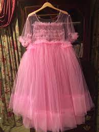 Oct 23, 2020 · the fairy dress the tulle pink dress worn by villanelle in season 1 is nothing short of iconic and has been replicated by high street shops everywhere. Pin On Characters And Costumes I Adore