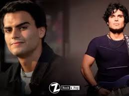 El legado continúa, Tomás Suárez-Vértiz debuta en la música y sorprende a  todos