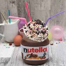 Recette 7 Idees A Faire Avec Le Pot De Nutella Et Autres Recettes Chefclub Original Recette Pot De Nutella Nutella Recette Nutella