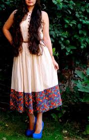 Zarah Like Our Page Https Www Facebook Com Zarahclothing Kalamkari Dresses Fashion Dresses Frock Design