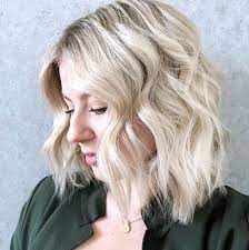 Well, to make it look really nice, you'll still need to put some effort into your wavy hairstyle. How To Curl Short Hair Wavy Hair Tutorial For Short Hair