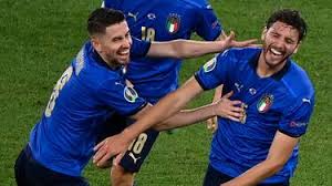 L'italie !!!montage vidéo de moi, et pour ceux qui veulent j'ai mis la traduction.traduction :frères d'italiel'italie s'est levée,ave. Gtw1jja5kpq2pm