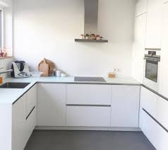 14 Kuche Weiss Welche Arbeitsplatte In 2020 Kuche Weiss Matt Weisse Kuche Kuchen Design Ideen