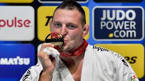 He is the current world champion, former european champion and current olympic champion. Lukas Krpalek To Dokazal Je Mistrem Sveta Sport Cz