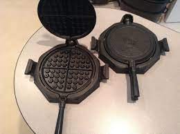 Griswold Hammered Waffle Irons Ball And Socket 8 Cast Iron Kettle Cast Iron Cookware Cast Iron Cooking