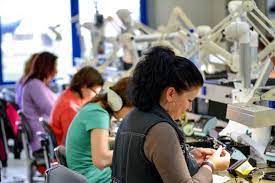 Continuând, sunteți de acord cu politica de. Peste 1 300 De Locuri De MuncÄ Vacante In Sibiu Ce Se CautÄ