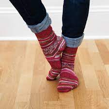 In this video i demonstrate how i knit my socks toe up, two at a time with the fleegle heel. Ravelry Two At Once Toe Up Magic Loop Socks Pattern By Knit Picks Design Team