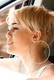 35 Summer Hairstyles For Short Hair Popular Haircuts Miley Cyrus Short Hair Short Hair Styles Crop Haircut