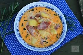 Aceasta reteta de ciorba de fasole cu ciolan afumat, pe langa faptul ca este gustoasa, nu este grasa. Ciorba De Cartofi Cu Afumatura Si Tarhon Caietul Cu Retete