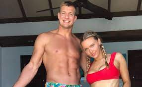 Look: Rob Gronkowski's hot cheerleader girlfriend Camille Kostek gushes  about his triceps, more - The Sports Daily