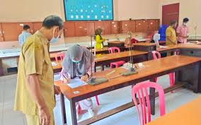 (tidak memiliki tonjolan) baik kancing genetika yang berwarna putih dan merah pada gelas kimia 1 dan 2, serta kancing genetika. Ujian Praktik Mata Pelajaran Kelas Xii Di Masa Pandemi Covid 19 Tahun 2020 2021 Sma Negeri 2 Ngawi