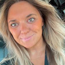 What is better the Dixie Stampede or Show Boat Branson Belle?