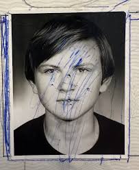 Can you fix this photo? Please ♥️