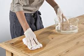 Fragen und expertenantworten zum thema gartentisch nach lasieren mit klarlack lackieren im heimwerkerforum auf selbst.de. Anleitung Esstisch Abbeizen Und Mit Lacklasur Neu Streichen Diy Info