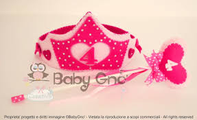 La coroncina una volta finita va fatta asciugare su un supporto tondo, almeno 12/24 ore in modo che prenda la forma desiderata!! Babygno