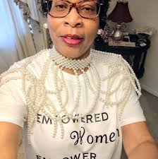 Diane Stack, class of 1977 Mark Baldwin, class of 1975