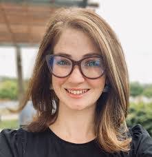 Chelsea Townsend's Instagram, Twitter & Facebook