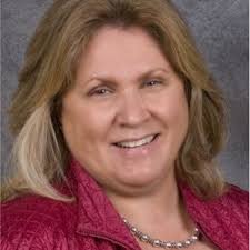 So we made a day out of it…first a belated birthday lunch with Prudence  Plummer, Natasha Sylvester and Nicole M. Dorrell celebrating Debra Badger  and me